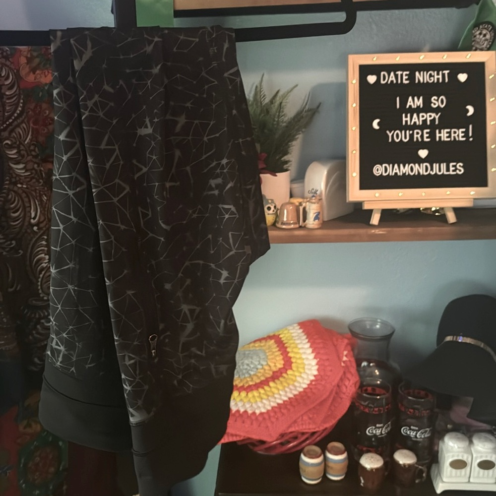 Lululemon Pants - Picture 2 of 5